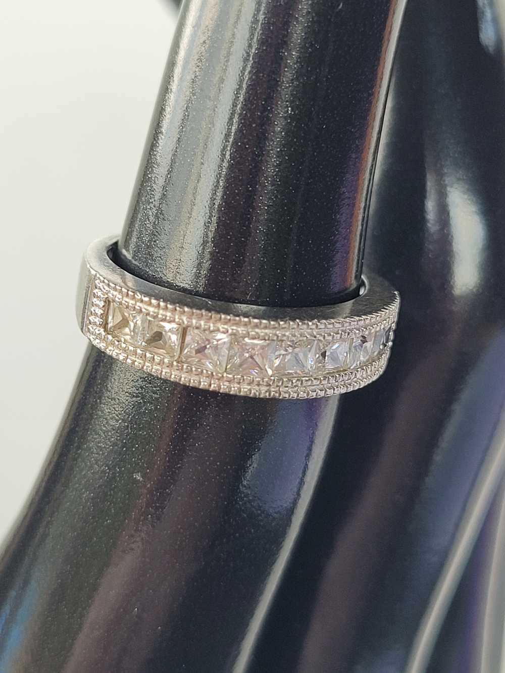 Avon Vintage 925 Sterling Silver Princess Cut CZ Channel Band Ring - 6.5 / 16 MM